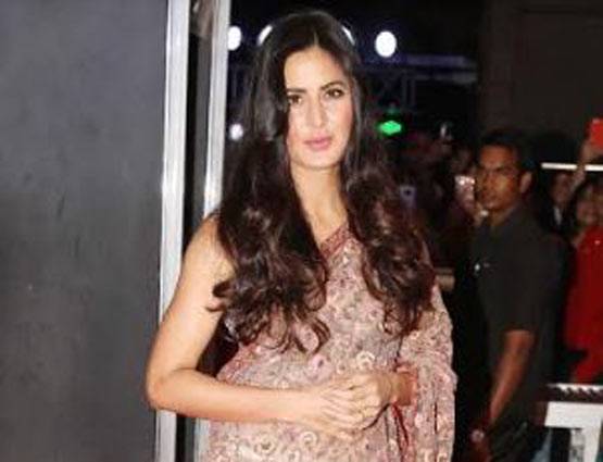 नील नितिन मुकेश के रिसेप्शन में पत्नी जया संग पहुंचे अमिताभ