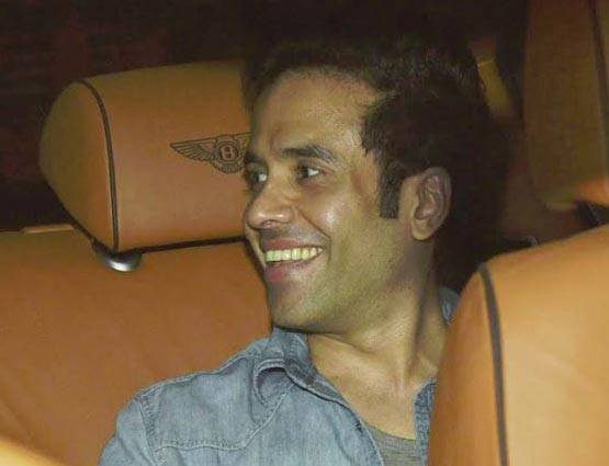 बॉलीवुड सितारों ने करण जौहर के साथ मनाई वेलेंटाइन पार्टी