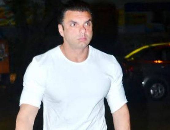 'ट्यूबलाइट' की शूटिंग पूरी, पार्टी में यूलिया साथ पहुंचे सलमान