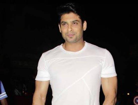 बॉलीवुड सितारों ने करण जौहर के साथ मनाई वेलेंटाइन पार्टी