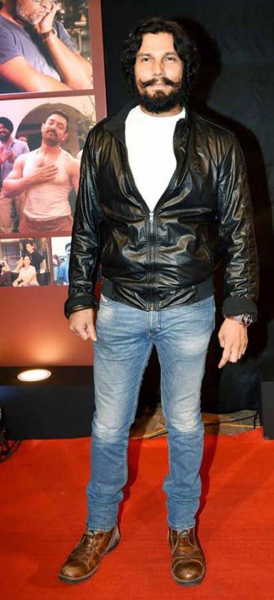 आमिर ने दी 'दंगल' की सक्सेस पार्टी, क्या पहुंचे सलमान-शाहरुख