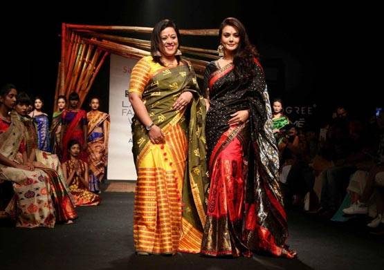 लैक्मे फैशन वीक में देसी गर्ल बनीं प्रीति जिंटा
