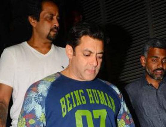 'ट्यूबलाइट' की शूटिंग पूरी, पार्टी में यूलिया साथ पहुंचे सलमान