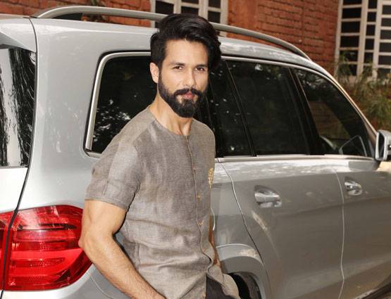 Celeb Spooting: शाहरुख, सलमान दिखें बांद्रा में