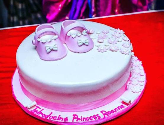 मिलिए डिम्पी गांगुली की नन्ही परी रियाना से...