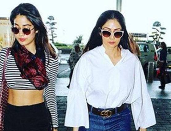 इस उम्र में भी बेटी को टक्कर दे रही हैं श्रीदेवी, देखें तस्वीरें