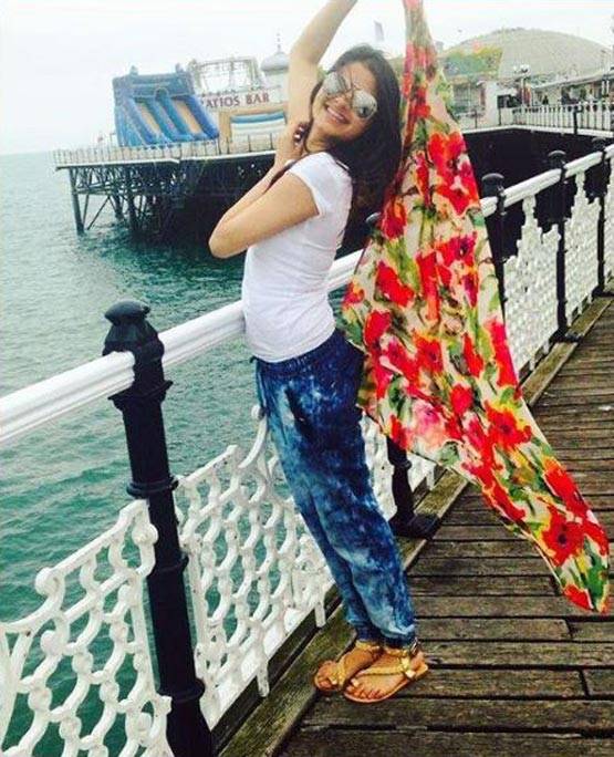 PHOTOS: क्या अपनी मम्मी जैसी है भाग्यश्री की बेटी