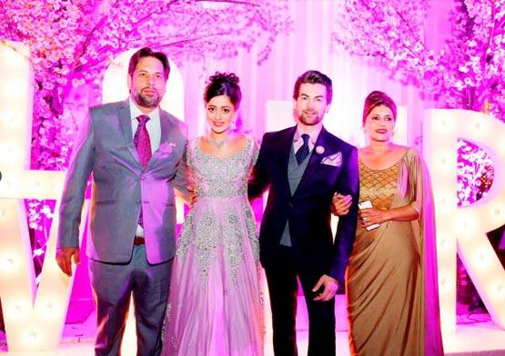 PICS:जब घुटनों पर बैठकर नील ने किया मंगेतर को प्रपोज