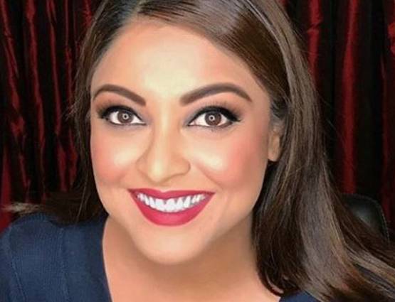 इस फोटो से चर्चा में आईं 'आशिक...' गर्ल का ये ग्लैमरस अंदाज भी तो देखें