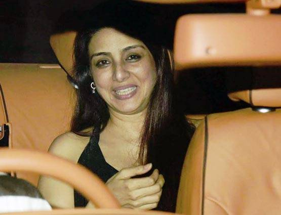 बॉलीवुड सितारों ने करण जौहर के साथ मनाई वेलेंटाइन पार्टी