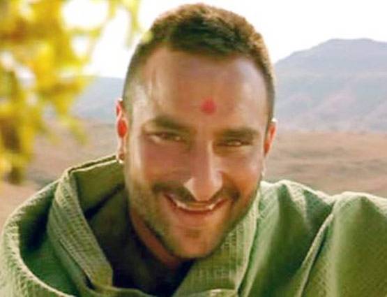 कूल, देसी, चॉकलेटी... किस लुक में सैफ हैं बेस्ट