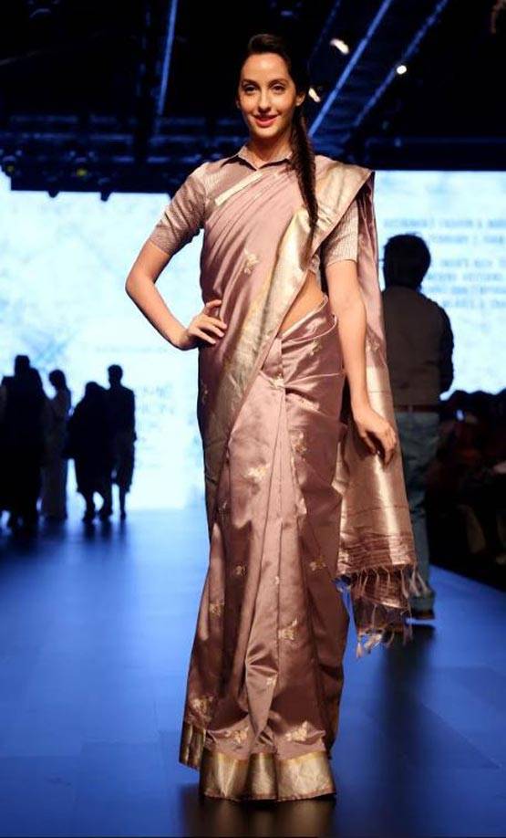 लैक्मे फैशन वीक में देसी गर्ल बनीं प्रीति जिंटा