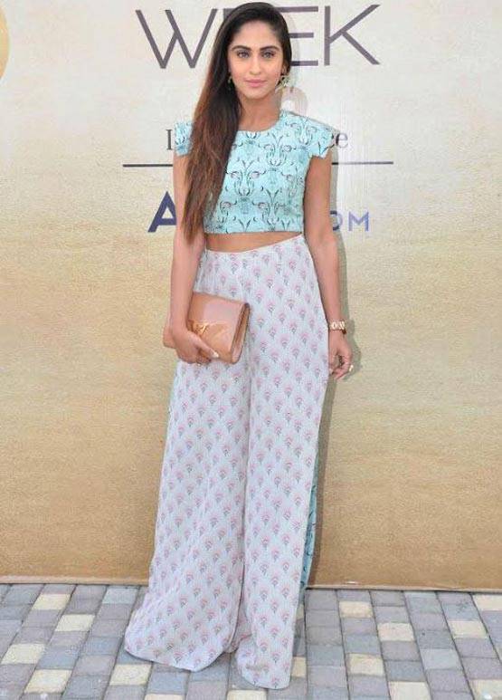 बिपाशा बसु से रागिनी खन्ना तक इन एक्टर्स ने बिखेरे रैंप पर अपने जलवे