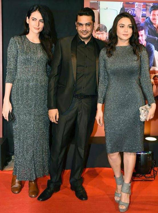 आमिर ने दी 'दंगल' की सक्सेस पार्टी, क्या पहुंचे सलमान-शाहरुख