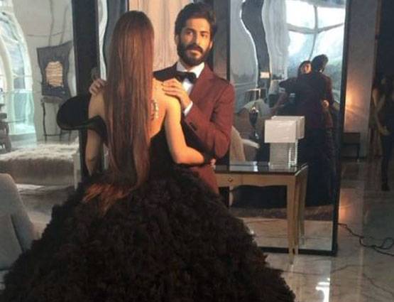 देखें जैकलीन फर्नांडीस और हर्षवर्धन कपूर का हॉट फोटोशूट