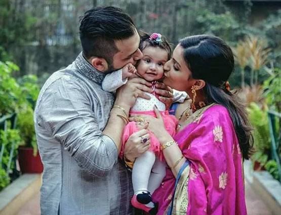 मिलिए डिम्पी गांगुली की नन्ही परी रियाना से...