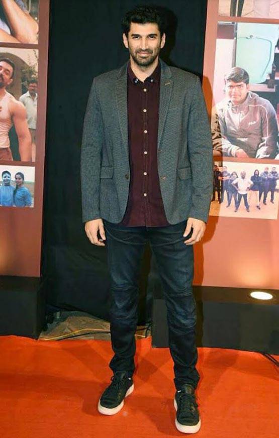 आमिर ने दी 'दंगल' की सक्सेस पार्टी, क्या पहुंचे सलमान-शाहरुख