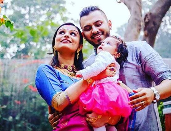 मिलिए डिम्पी गांगुली की नन्ही परी रियाना से...