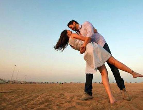 'बिग बॉस' के इस एक्स कंटेस्टेंट ने किया रोशल को प्रपोज