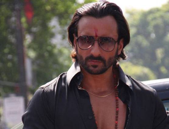 कूल, देसी, चॉकलेटी... किस लुक में सैफ हैं बेस्ट