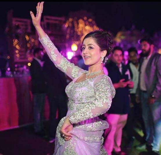 PICS:जब घुटनों पर बैठकर नील ने किया मंगेतर को प्रपोज