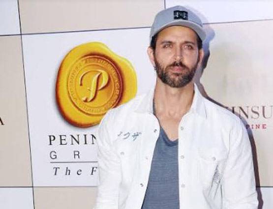 जानें कहां बिजी थे बॉलीवुड के आपके फेवरेट सितारे...