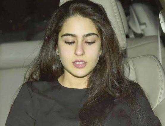 बॉलीवुड सितारों ने करण जौहर के साथ मनाई वेलेंटाइन पार्टी