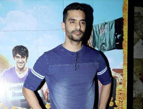 फिल्म 'रनिंग शादी' की स्क्रीनिंग पर पहुंचे बॉलीवुड के कई सितारें..