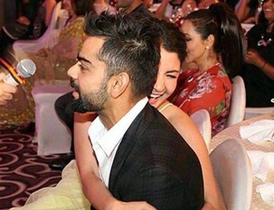 विराट ने अनुष्का को बताया अपना वेलेंटाइन, तस्वीरों में देखें इनकी लव-स्टोरी