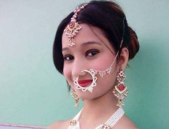 ये हैं नेपाल की सनी लियोन, नाम है अर्चना पनेरू...