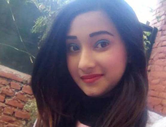 ये हैं नेपाल की सनी लियोन, नाम है अर्चना पनेरू...