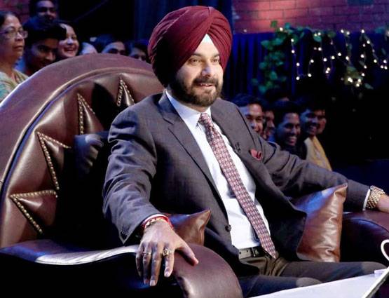 कपिल के शो पर ऋषि कपूर मिले 'नागिन' से