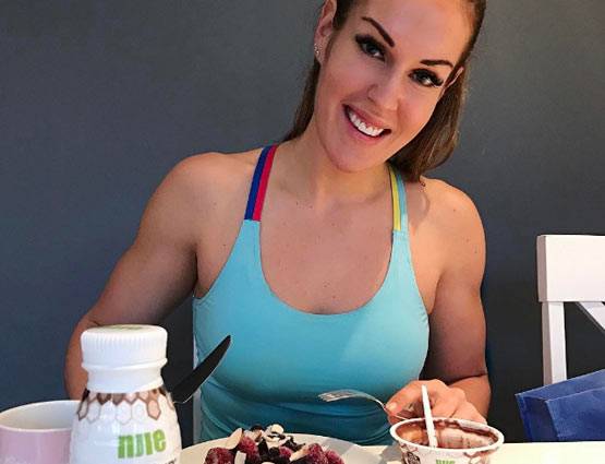 कुछ खास है इस लड़की की बॉडी में, अकेले उठा लेती है ट्रक