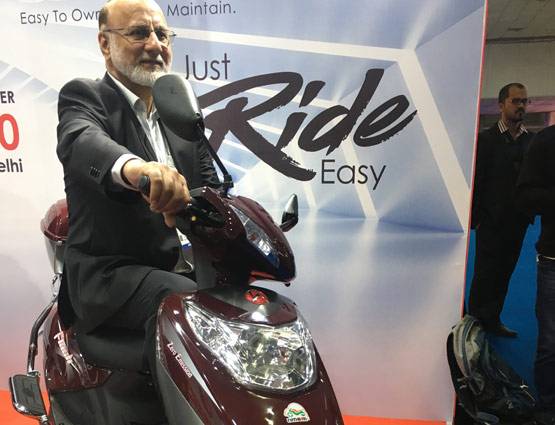 तस्वीरों में देखें Hero के नए स्कूटर 'फ्लैश' के अवतारों को...