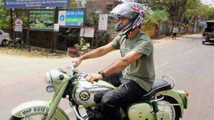 डैनी ने भरा 29 लाख का रोड टैक्स, जानें इससे पहले कौन-कौन फंसा