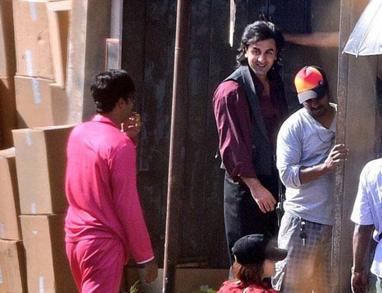 संजय दत्त की बायोपिक में 'खलनायक' बने रणबीर, देखें PHOTOS