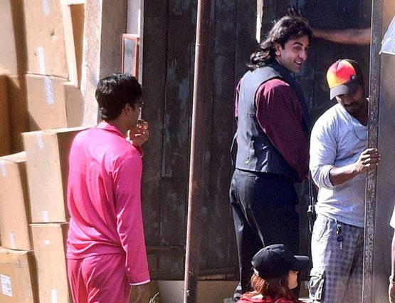 संजय दत्त की बायोपिक में 'खलनायक' बने रणबीर, देखें PHOTOS