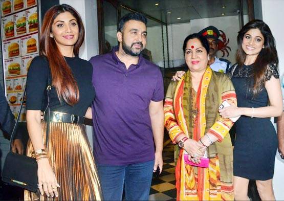 'शरारा गर्ल' शमिता शेट्टी ने फैमिली संग मनाया बर्थडे, देखें तस्वीरें