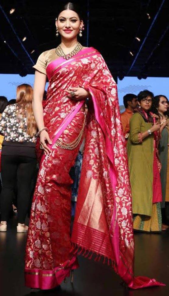 लैक्मे फैशन वीक में देसी गर्ल बनीं प्रीति जिंटा