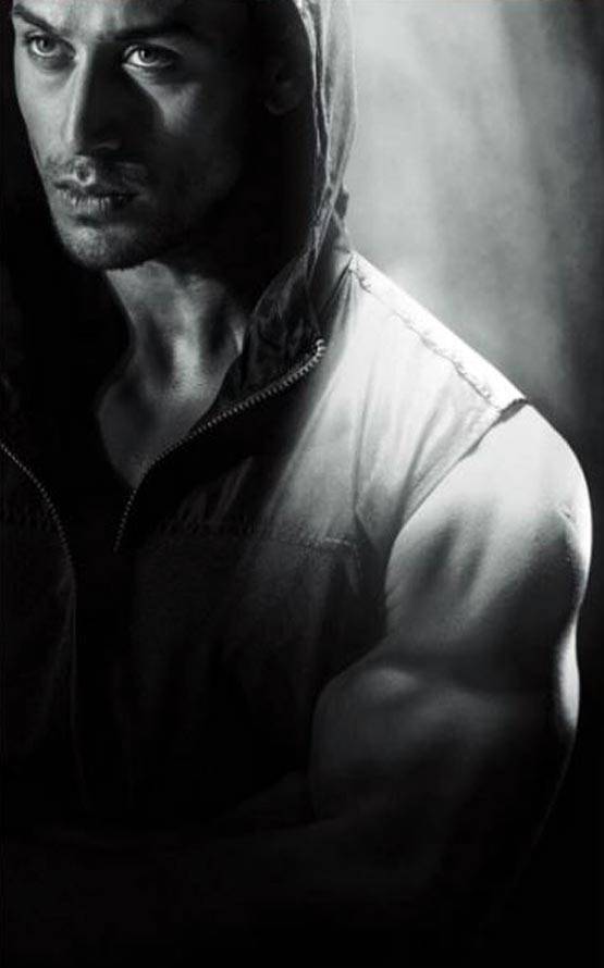 टाइगर श्रॉफ की वो तस्वीरें जिनसे आपकी नजरें नहीं हटेंगी...