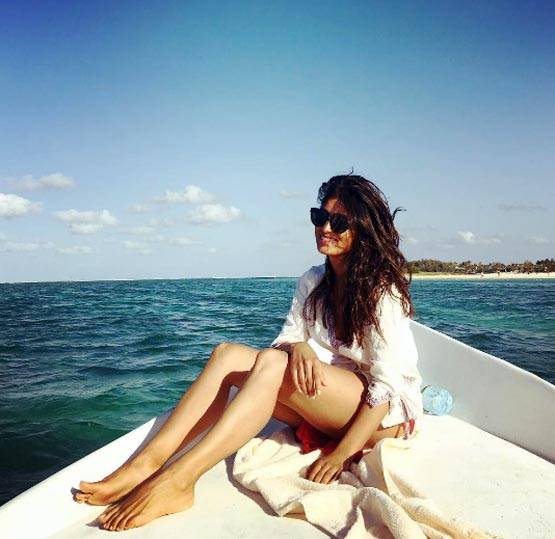 'बेशरम' शारदा अब बेगम जान, PHOTOS में देखें बिकिनी शूट