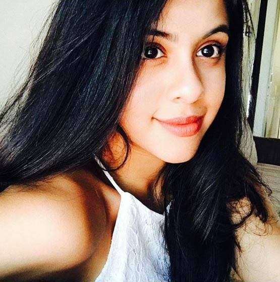 मिथुन की बेटी जल्द कर सकती हैं बॉलीवुड में एंट्री, देखें PHOTOS