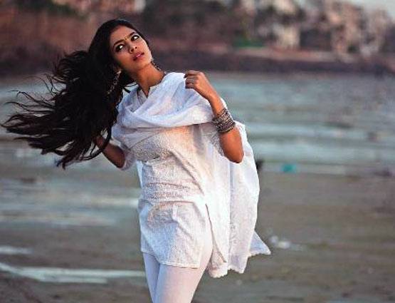 इस एक्ट्रेस से मात खा गईं दीपिका पादुकोण