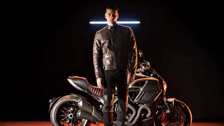 PHOTOS: देखें Ducati Diavel Diesel लिमिटेड एडिशन