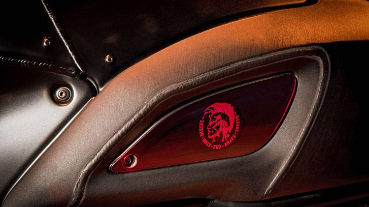 PHOTOS: देखें Ducati Diavel Diesel लिमिटेड एडिशन