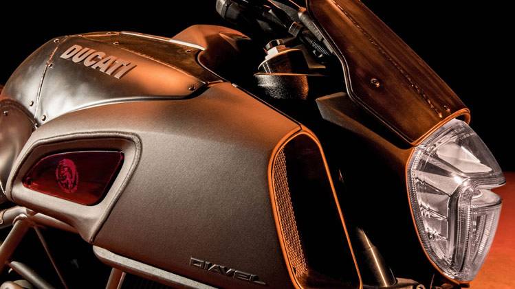 PHOTOS: देखें Ducati Diavel Diesel लिमिटेड एडिशन