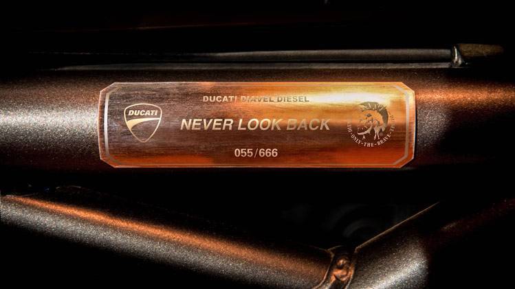 PHOTOS: देखें Ducati Diavel Diesel लिमिटेड एडिशन