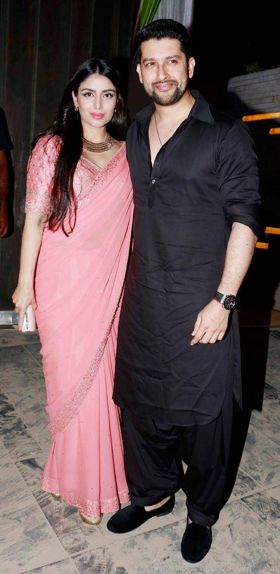 बिग बॉस कंटेस्टेंट मंदाना करीमी की संगीत और मेहंदी में मीरा संग पहुंचे शाहिद