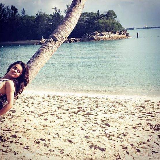 गोपी बहू का बिंदास लुक, फोटोशूट के लिए लिया बोल्ड अवतार