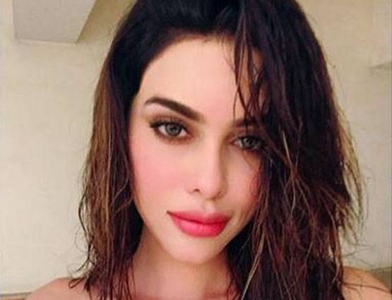 ये हैं भारत की किम कार्दाशियां, PHOTOS से फिर चर्चा में